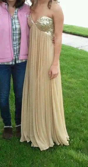 Prom Dress thumbnail 1