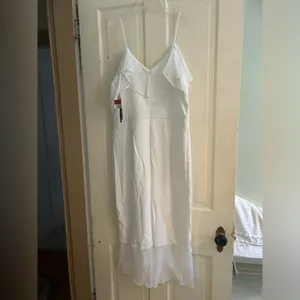 Women’s white dress Size 14 thumbnail 11