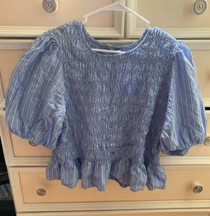 Old Navy Top Women’s thumbnail 1