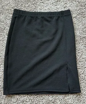 PrettyLittleThing Black Mini Skirt thumbnail 1