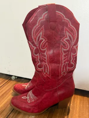 Red cowgirl boots Size 6 thumbnail 1