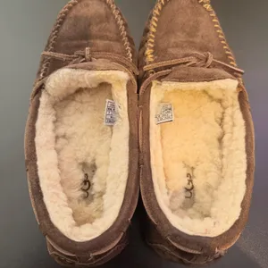 UGG Womens‎ Dakota Slippers Size 7 Brown Slip On Loungewear Shoes Cozy 5612 thumbnail 7