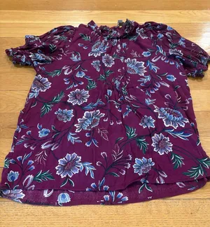 Loft Size Medium (M) Floral Print Short Sleeve Blouse thumbnail 1