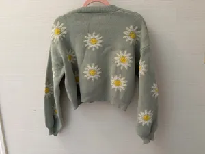 simply southern cropped Daisy sweater thumbnail 3