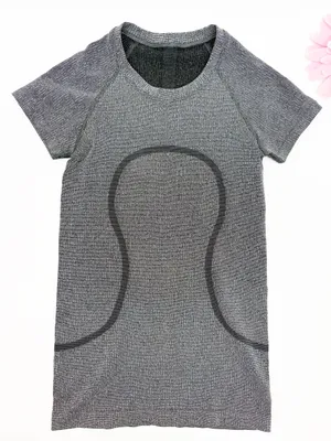 Lululemon Swiftly 2.0 Short Sleeve Top Hip Length Sparkle Silver Metallic Lurex thumbnail 2