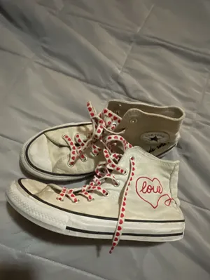 Converse Chuck Taylor High Top – Custom Heart “Love” Design – Women’s 6 / Men’s thumbnail 7
