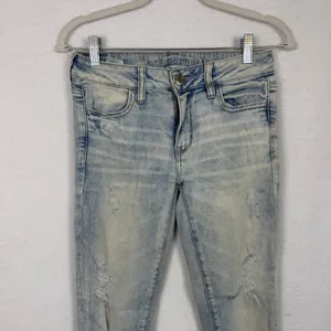 American Eagle Jegging Crop Womens 4 Short Distressed Raw Hem Light Wash Blue thumbnail 3