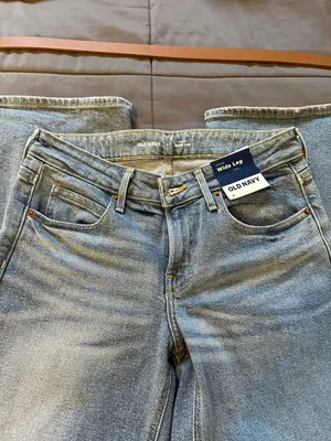 Old Navy Wide Leg Jeans thumbnail 2
