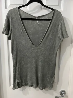 Free People Ribbed Deep V Short Sleeve Tee in Olive Size Medium thumbnail 1