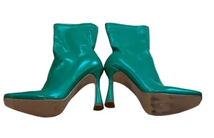 Azalea Wang Nova stiletto boots in green metallic thumbnail 4