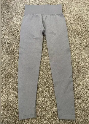 Women’s NVGTN Seamless Leggings Gray Size M thumbnail 1
