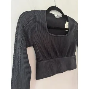 NWT Aerie Offline Sidewalk Seamless Ribbed Long Sleeve Cropped Shirt Sz Medium thumbnail 3