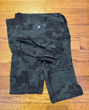 Lululemon Green Camo  leggings thumbnail 2