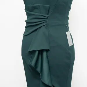 Betsy and Adam‎ Christine Scuba Crepe Ruffled Bow Gown thumbnail 10