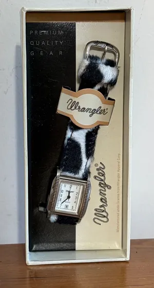 Wrangler Montana Silversmiths Cowhide Print Watch Silver Tone WR181 New in Box thumbnail 1
