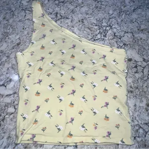 Hollister Yellow Camisole Top, lined. Size M thumbnail 4