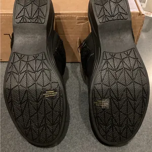 Women's Waco Black Slip-On Shoes thumbnail 4