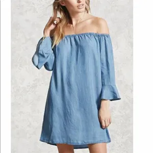 Forever 21+ Off-Shoulder Chambray Dress | Light Wash Denim Look | Size 1X | NWT thumbnail 14