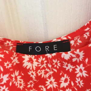 FINAL MARKDOWN Ladies fore top medium thumbnail 3