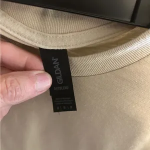 Gildan Cream T-Shirt thumbnail 3