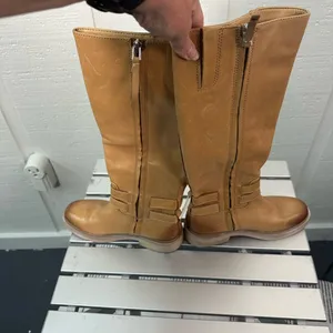 Sam Edelman Tan Boots with Zipper Size 6 NWOT thumbnail 7