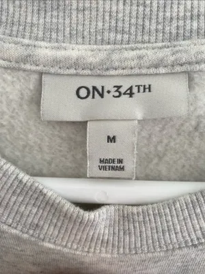 ON 34th L/S Crew Embroidered 3D Gray Sweatshirt Floral Flower Medium thumbnail 3
