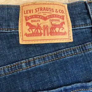 LEVIS Bermuda Shorts. Mid Rise. Slim Through Hip and Thigh. thumbnail 5