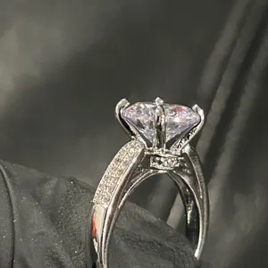 Elegant Silver Women's Ring thumbnail 2