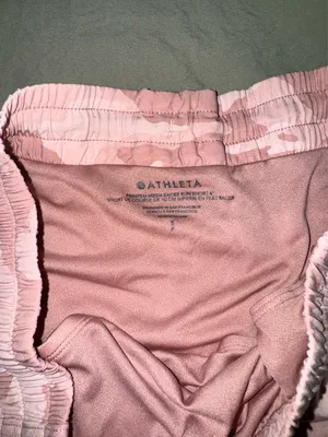 Athleta Mesh Racer Pink Camo Women's 4 inch Shorts thumbnail 3
