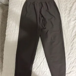 Old Navy Wide Leg Pants in Green and Gray thumbnail 2