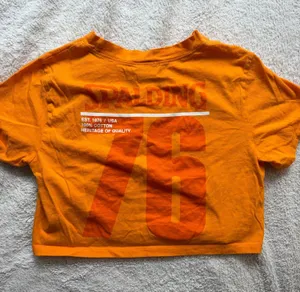Spalding cropped t thumbnail 1
