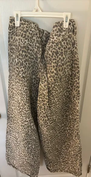Hollister Low-Rise Jeans thumbnail 2