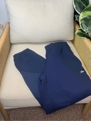 Alo Yoga Make Waves Sweatpants 30" Size small thumbnail 4