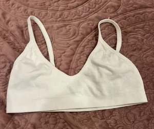 Everyday Seamless Bralette thumbnail 1