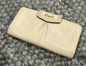 Coach Genuine Leather Creme Full‎ Size Wallet thumbnail 1