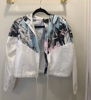 Nike Colorful Floral Cropped Windbreaker thumbnail 3