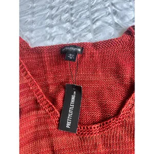 PrettyLittleThing Maxi Dress in Orange thumbnail 2