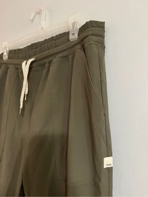 Vuori Miles Olive Drawstring Jogger Pants Size Large thumbnail 10