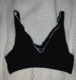 SheIn V Neck Ribbed Top thumbnail 1