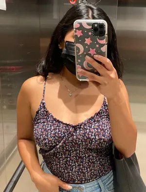 Hollister Crop Top thumbnail 2