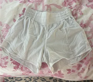 Lululemon Shorts Hotty Hot 4" High-Rise thumbnail 1