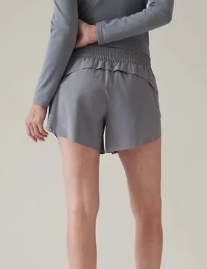 Athleta Hustle Shorts 4.5 Sz XL thumbnail 2