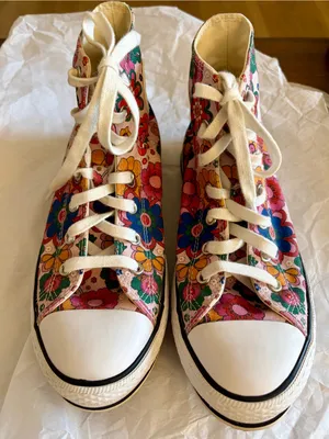 Converse Chuck Taylor All Star Lift Platform High Allover Florals. Women’s 7 thumbnail 3