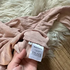 REFORMATION Cydney Mock Neck Top In Light Pink thumbnail 6