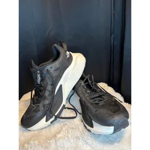 The North Face Altamesa 500 Womens Trail Running Shoes Black White NF0A8DB3 8.5 thumbnail 2