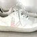 Veja V-10 Vegan White Petale Black 2.0625
