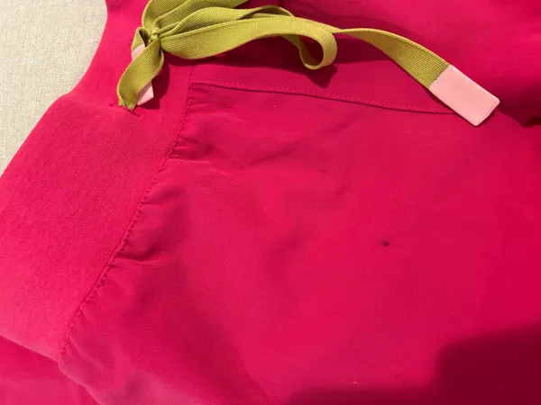 FIGS Scrubs Set - Image 4