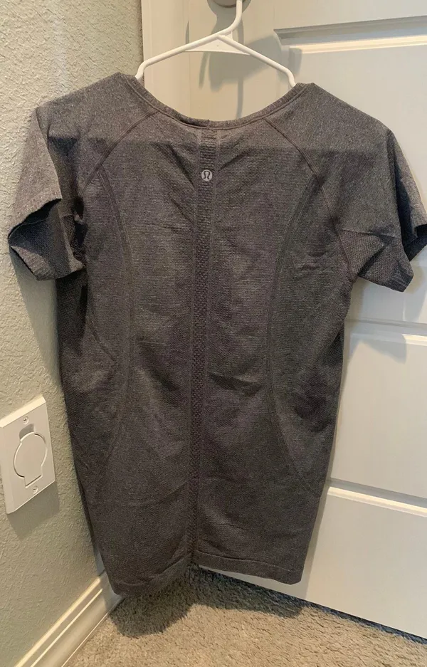 Lululemon Swiftly Tech Short Sleeve - Image 2