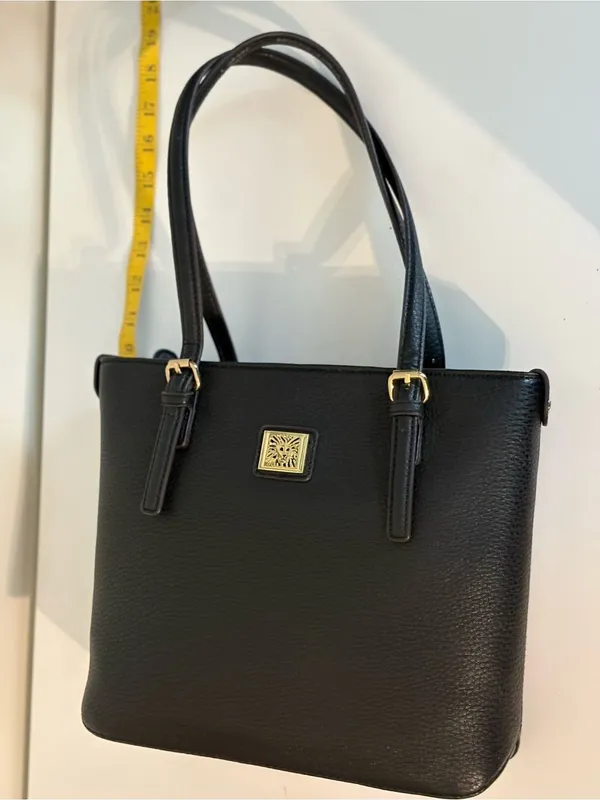 Classic Anne Klein Black Tote Handbag - Image 4
