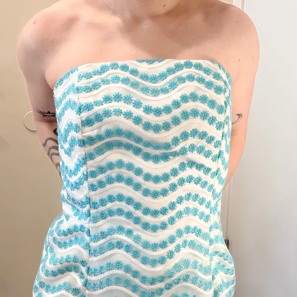 Lilly Pulitzer Leavens Top Notch Strapless Dress‎ Blue White Floral Embroidery 4 - Image 4